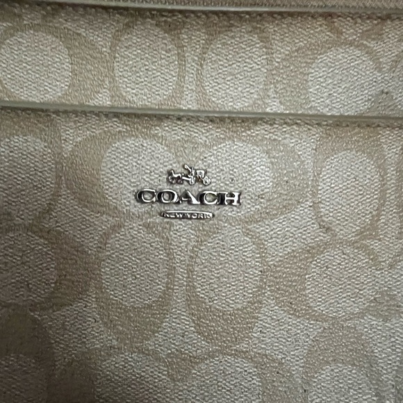 Coach purse tan and pink - Picture 2 of 4